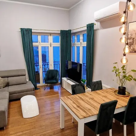 Sienkiewicza Beautiful Tenement House Apartment *